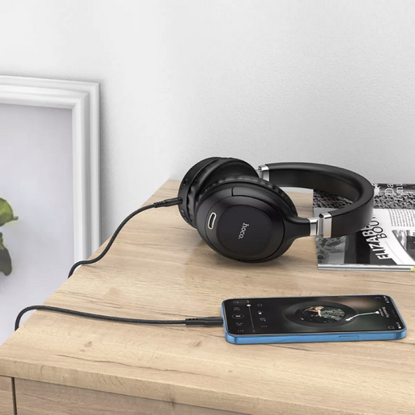 Кабель AUX Hoco UPA18 Lightning 1м Black 60650